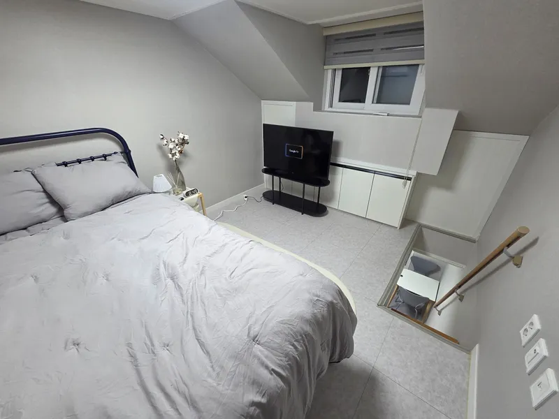 [Seo-gu, Daejeon] Spacious duplex 3 minutes from Gapcheon Station #Wolpyeong-dong #FreeNetflix 5