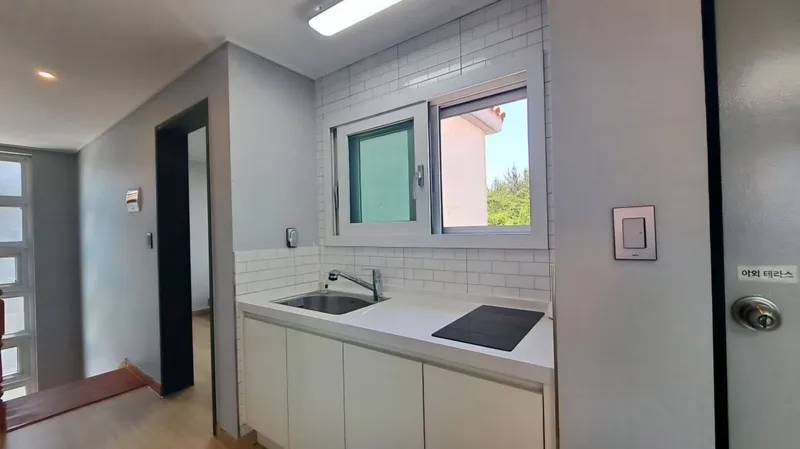 [Gujwa, Jeju] Ocean View, 2nd Floor/3 Rooms 6