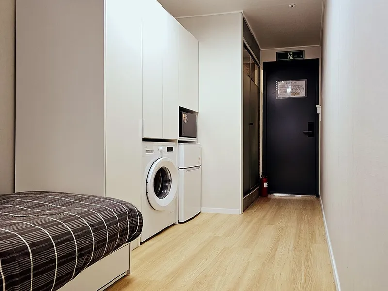 [Jongno, Seoul] Daehakro Full-option Room 405, 1 minute walk from Hyehwa Station, Seoul National University Hospital Sungkyunkwan Shuttle 2