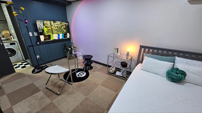 [Dong-gu, Daejeon][Daejeon Station Special] Tempur Queen Bed + Emotional Safety Accommodation + Free Parking + Netflix + Business Trip 7