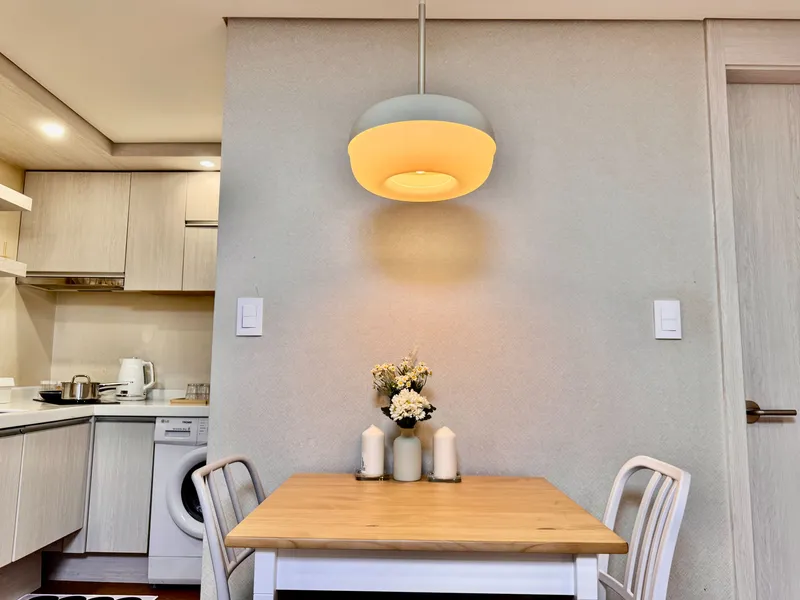 [Gangnam, Seoul] 3-minute walk from Yeoksam Station, wood-tone interior two-room 10