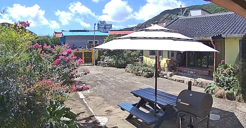 [Namhae] 141 pyeong independent Korean house with beautiful rafters, 5 minutes walk from German Village & the sea 54