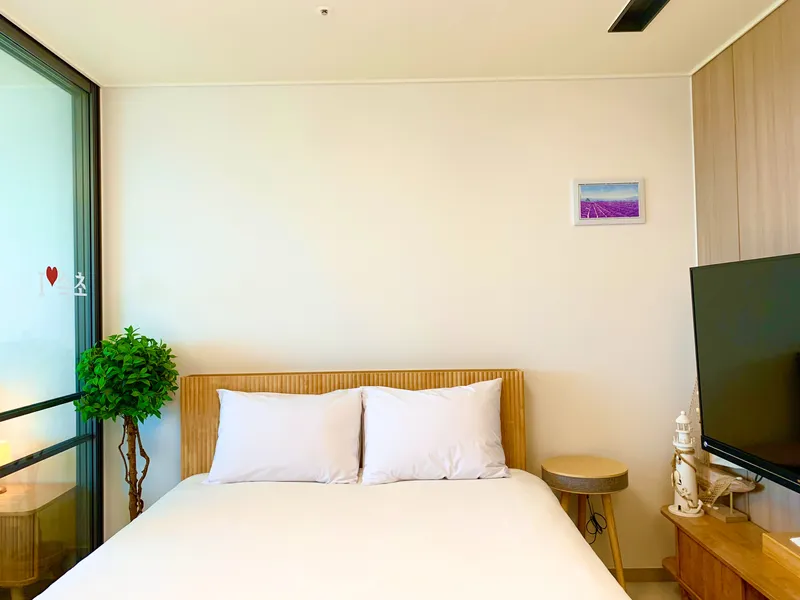 [Sokcho] Couple Room with Ocean, Seoraksan, Cheongcho Lake, and Ferris Wheel View 7