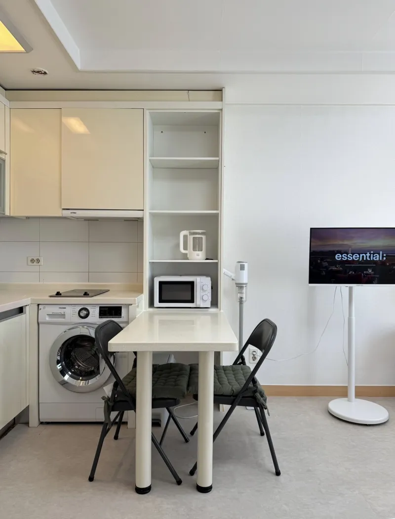 [Seongnam] 3-minute walk from Ori Station. Modern, clean, hotel-style, fully furnished. 4