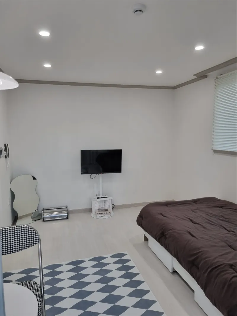 [Gimcheon] Quiet, detached studio apartment 301, 10 minutes by car from Gimcheon-Gumi Station 8