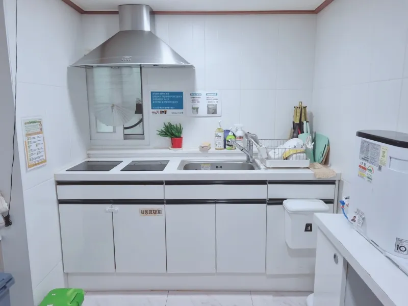 [Seocho, Seoul] Banpo Gangnam Clean and Safe Single-Person Accommodation: One Room 8