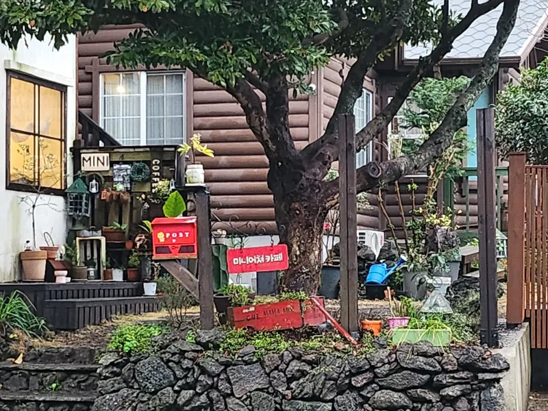 [Jocheon, Jeju] Between the gentle breeze and the trees #Quiet rest #Sunset restaurant #And miniatures 31
