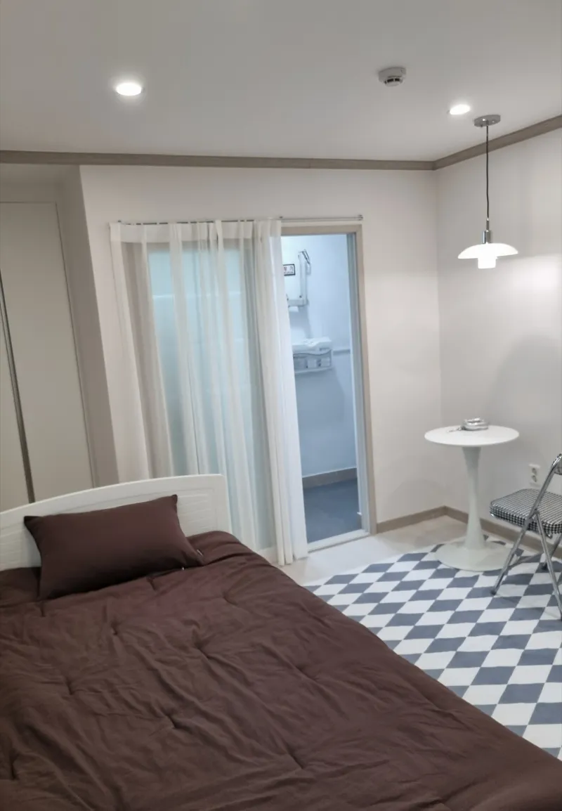 [Gimcheon] Quiet, detached studio apartment 301, 10 minutes by car from Gimcheon-Gumi Station 3