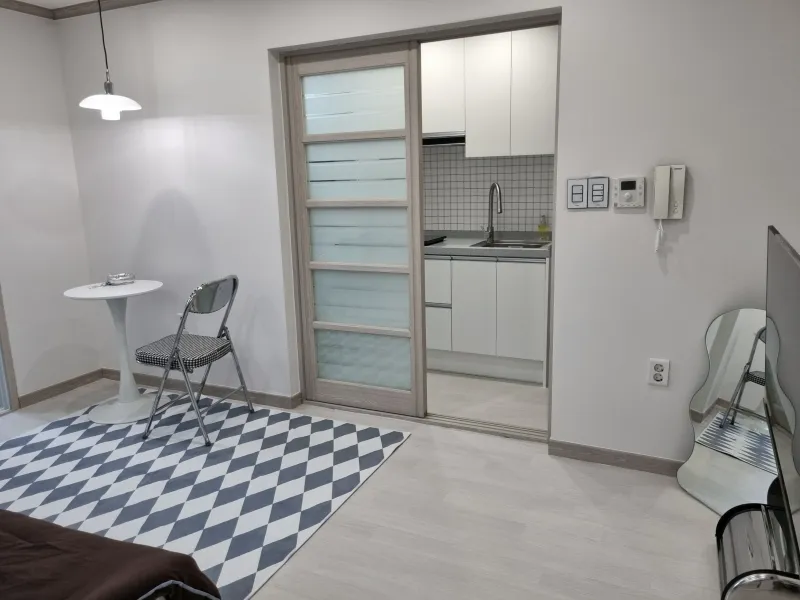 [Gimcheon] Quiet, detached studio apartment 301, 10 minutes by car from Gimcheon-Gumi Station 6