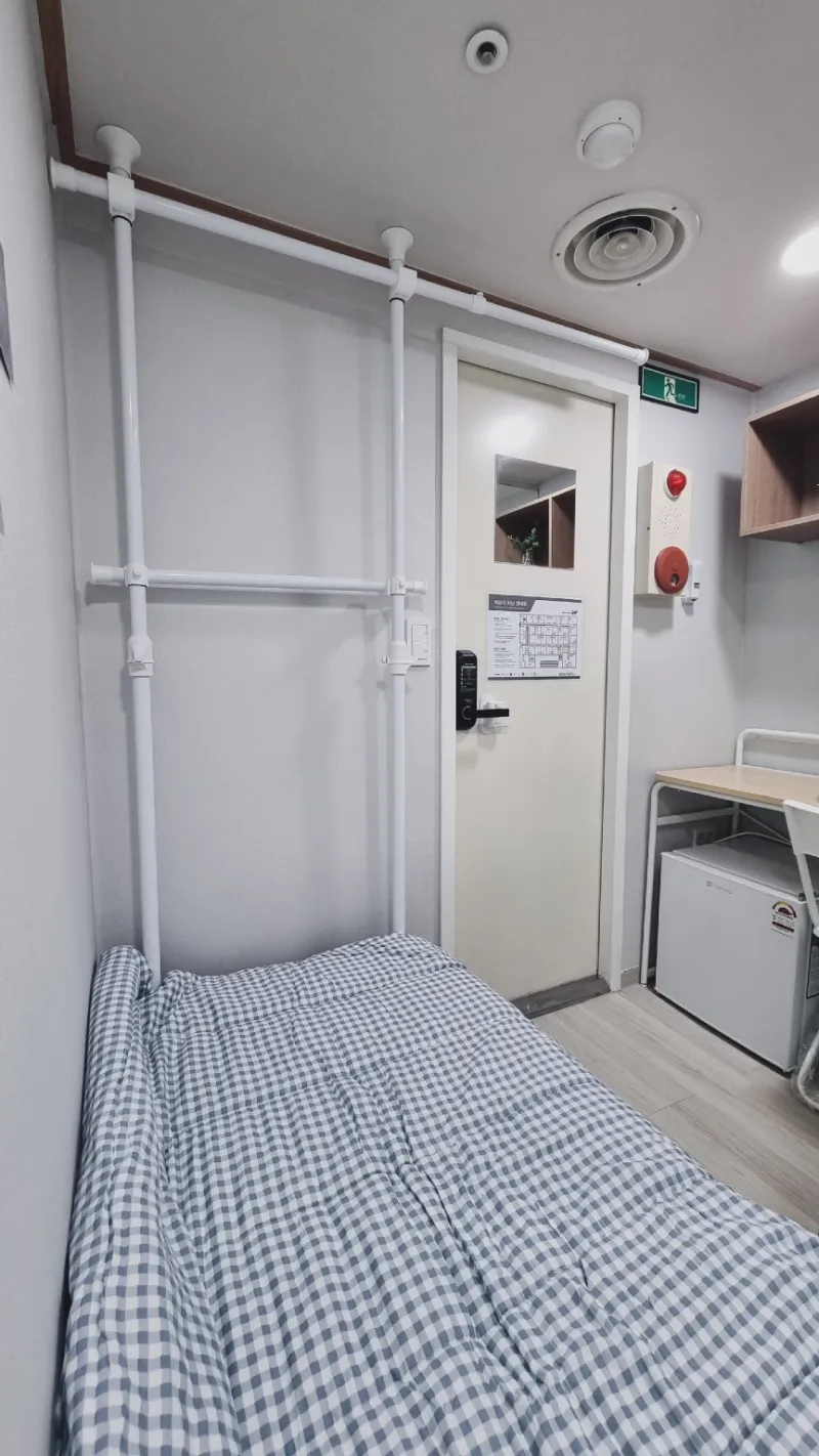 [Seocho, Seoul] Banpo Gangnam Clean and Safe Single-Person Accommodation: One Room 3