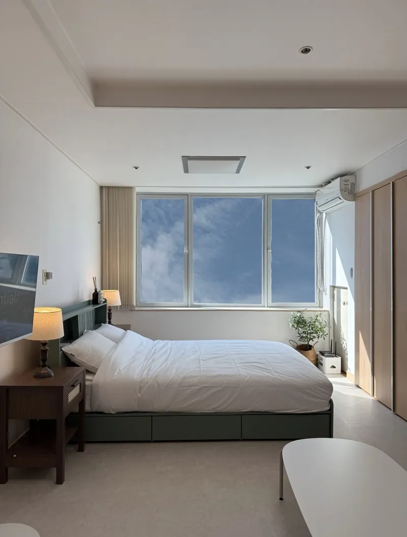 [Seongnam] 3-minute walk from Ori Station. Modern, clean, hotel-style, fully furnished. 5