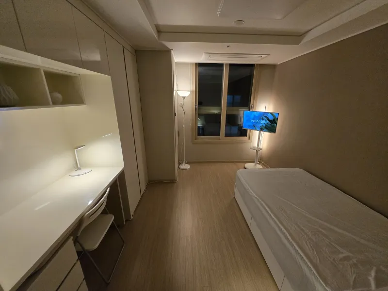 [Seodaemun, Seoul] 15-minute walk to Sinchon Severance Hospital / 4-minute walk to Ewha Womans Univ. Main Gate / 5-minute walk to Ewha Womans Univ. Station 4