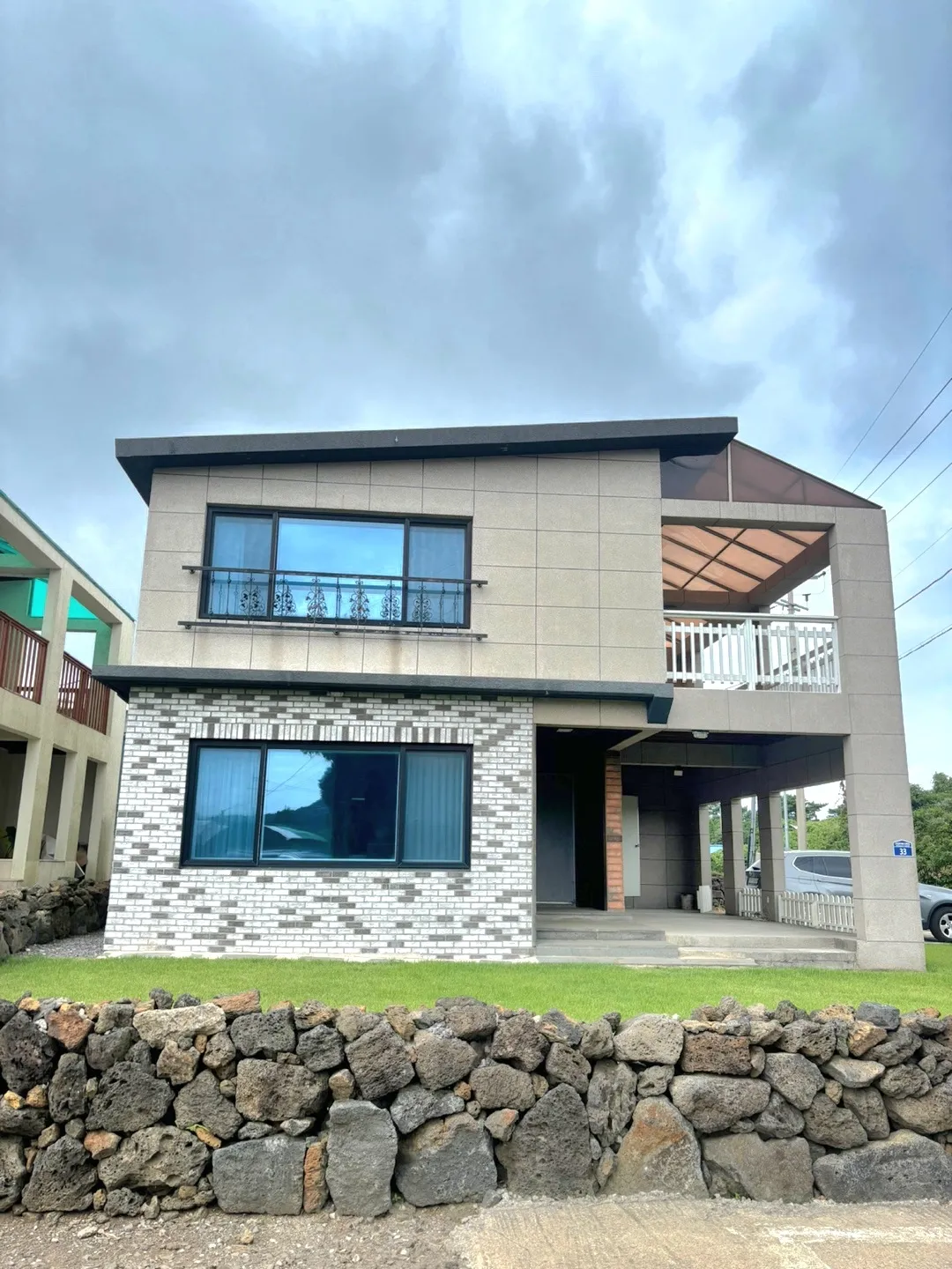 Seongsan-eup Stonewall Two-Bedroom Villa