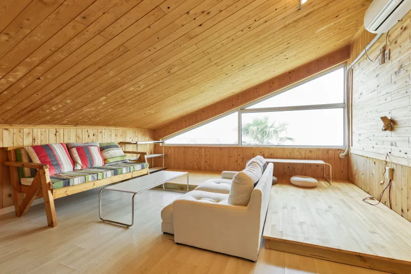 [Pyoseon, Seogwipo] A large family accommodation in front of the sparkling sea [3 rooms, 2 living rooms, 2 bathrooms] 16