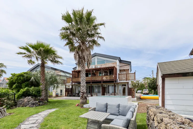 [Pyoseon, Seogwipo] A large family accommodation in front of the sparkling sea [3 rooms, 2 living rooms, 2 bathrooms] 21