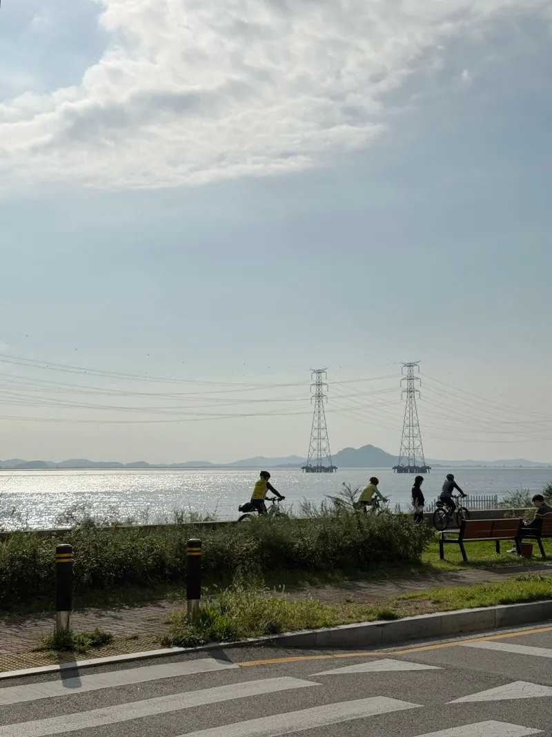 [경기 안산] 반달섬 공원뷰와 바다뷰를 동시에 26평 쓰리룸 풀옵션 쓰리룸 25