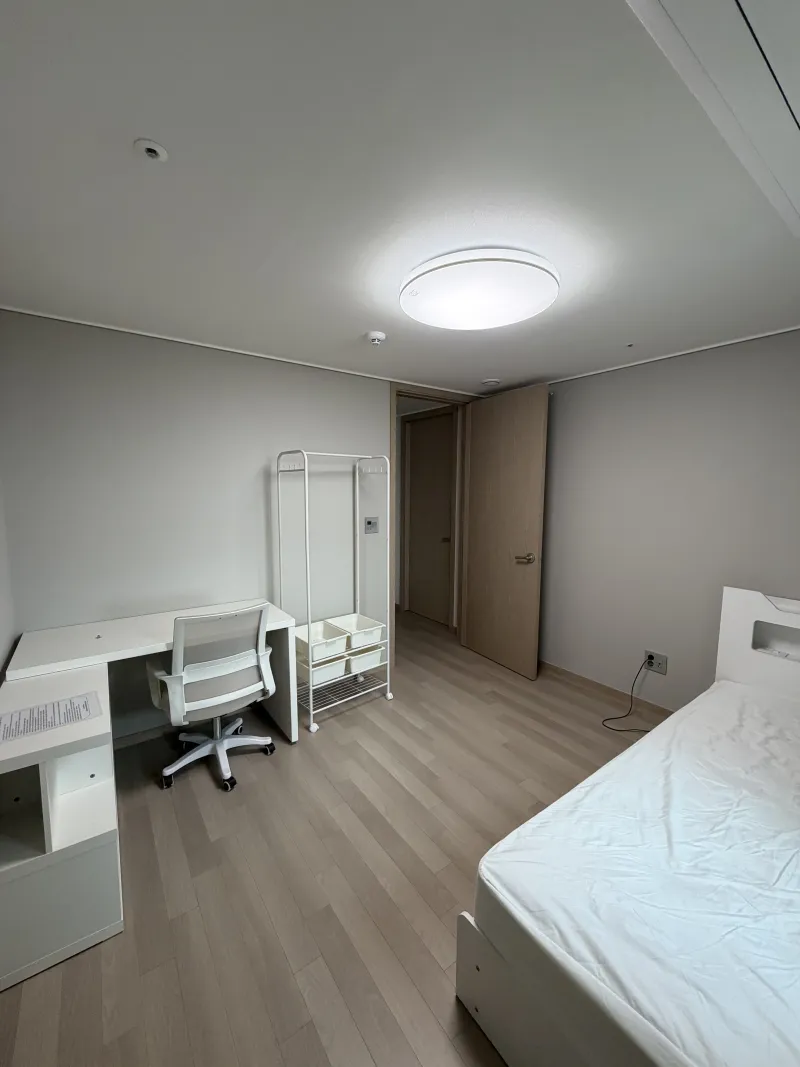 [Pyeongtaek] Single room in a women-only share house in front of Godeok Lake Park 3