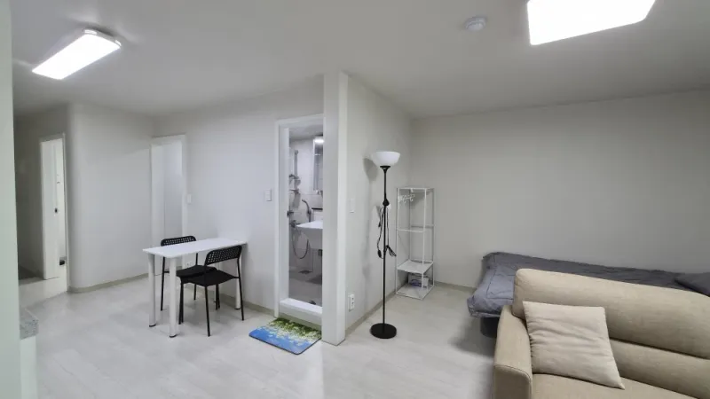 [Gwangmyeong] Apartment 10 minutes walk from Haan Gasan Doksan Station 15