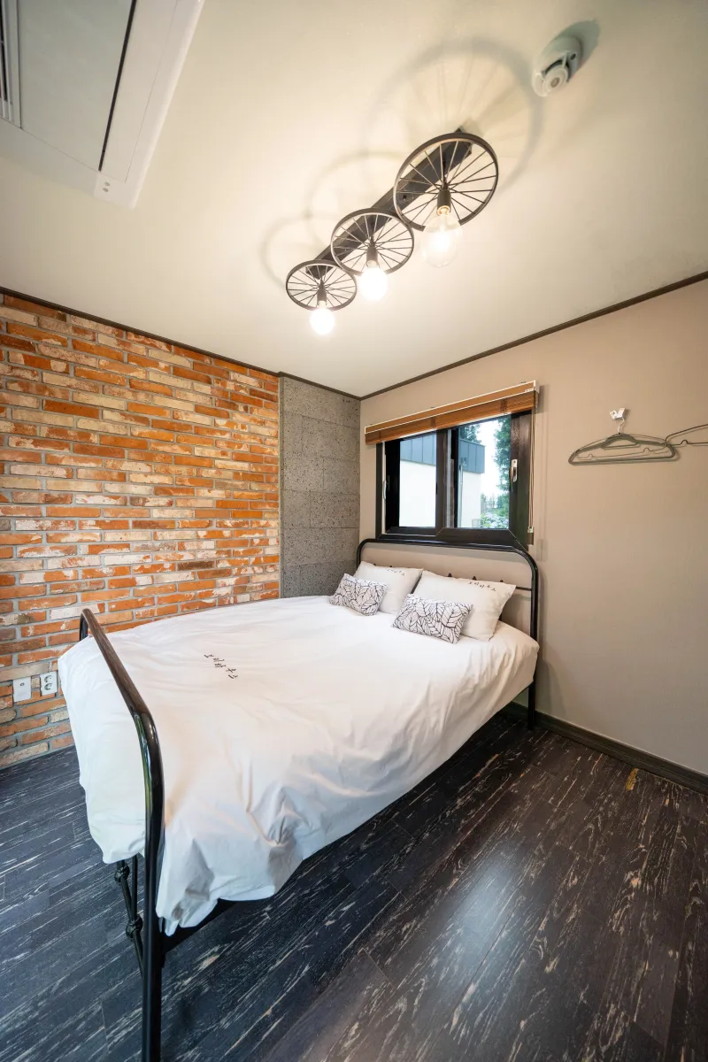 [Namwon, Seogwipo] Cafe-like feel - A quiet, independent pension in a rural village surrounded by tangerine trees 10