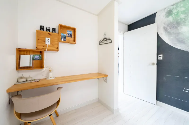 [Namwon, Seogwipo] A quiet rural village surrounded by tangerine orchards, a Nordic-style detached house_White Room 2
