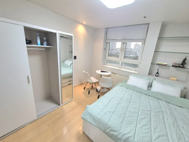 [Yeongdeungpo, Seoul] Riverview, super close to the subway station #2 people 10