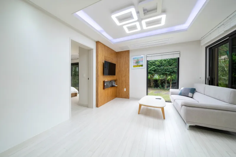 [Namwon, Seogwipo] A quiet rural village surrounded by tangerine orchards, a Nordic-style detached house_White Room 28