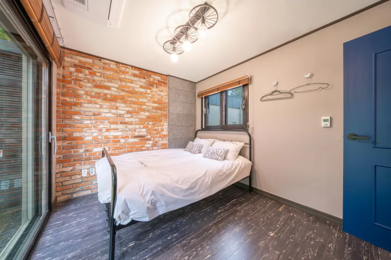 [Namwon, Seogwipo] Cafe-like feel - A quiet, independent pension in a rural village surrounded by tangerine trees 4