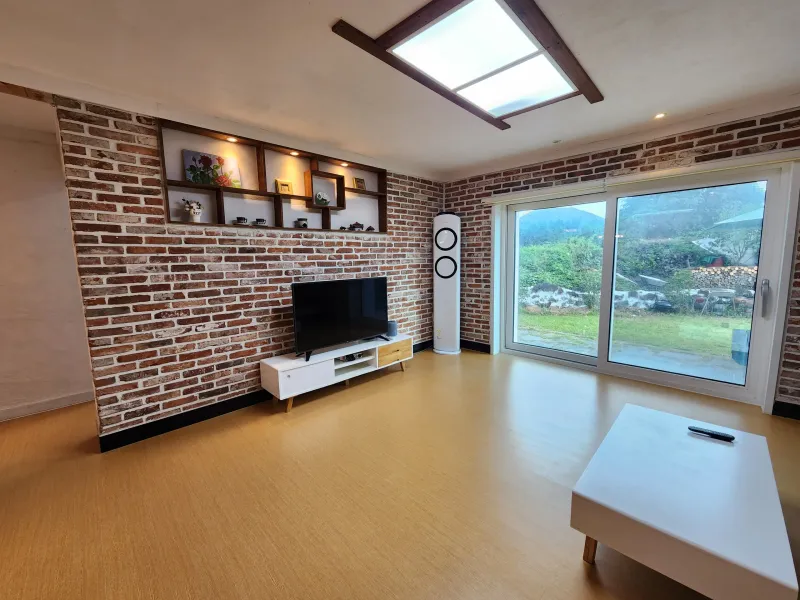[Gujwa, Jeju] A detached house in a townhouse 5 minutes walk from Bijarim 9