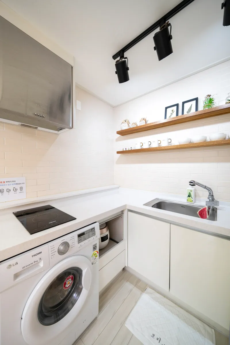 [Namwon, Seogwipo] A quiet rural village surrounded by tangerine orchards, a Nordic-style detached house_White Room 25