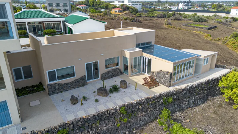 [Seongsan, Seogwipo] Ocean View Pool Villa #Four-Season Heated Pool #Private Villa with Yard 44