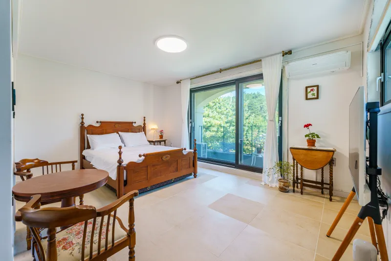 [Gangneung][Gangneung, Gangwon-do] A 55-pyeong duplex house with a European feel in the forest. 4