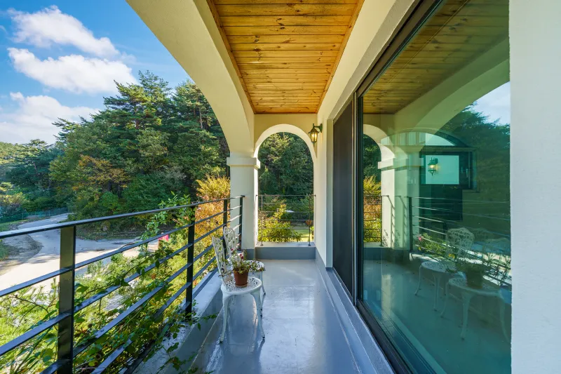 [Gangneung][Gangneung, Gangwon-do] A 55-pyeong duplex house with a European feel in the forest. 5