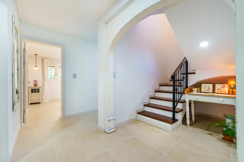 [Gangneung][Gangneung, Gangwon-do] A 55-pyeong duplex house with a European feel in the forest. 48