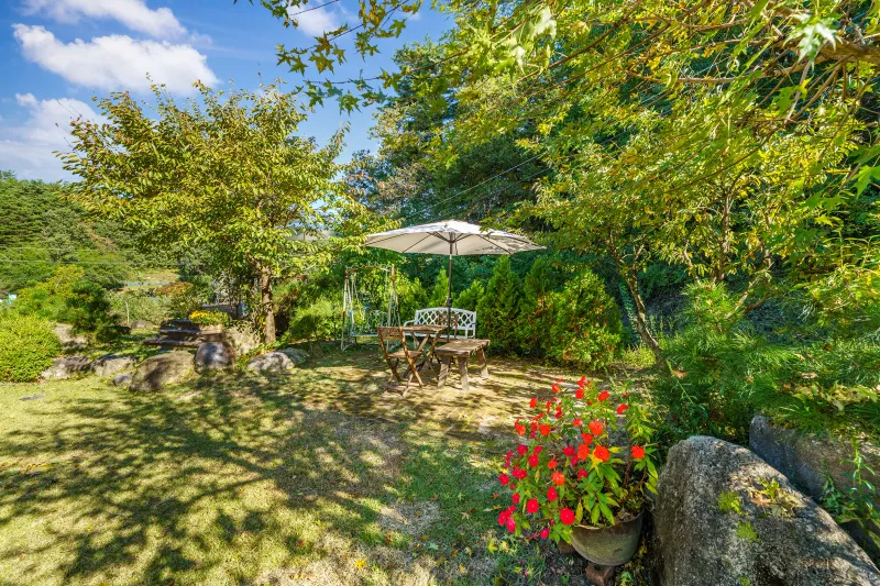 [Gangneung][Gangneung, Gangwon-do] A 55-pyeong duplex house with a European feel in the forest. 71