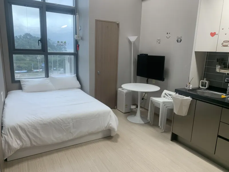 [Donghae] Ocean View Duplex Separate Room 304, East Sea View Beyond the Window 6