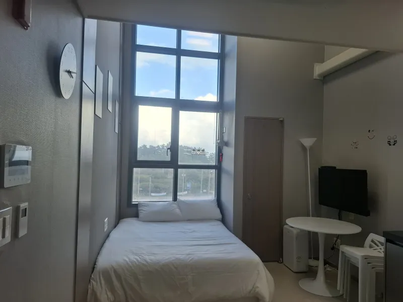 [Donghae] Ocean View Duplex Separate Room 304, East Sea View Beyond the Window 7