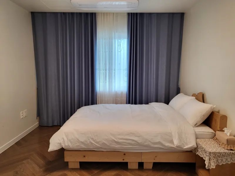 [Namwon, Seogwipo] 1st floor of a two-room country house with a stone wall and grass yard with a view of the ocean 2