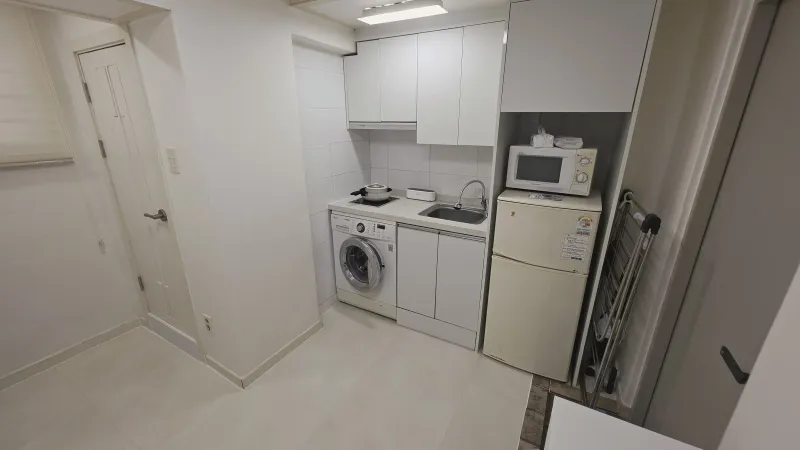 [Mapo, Seoul] 3 minutes from Sinchon and Ewha Womans University - near Hongik University 6