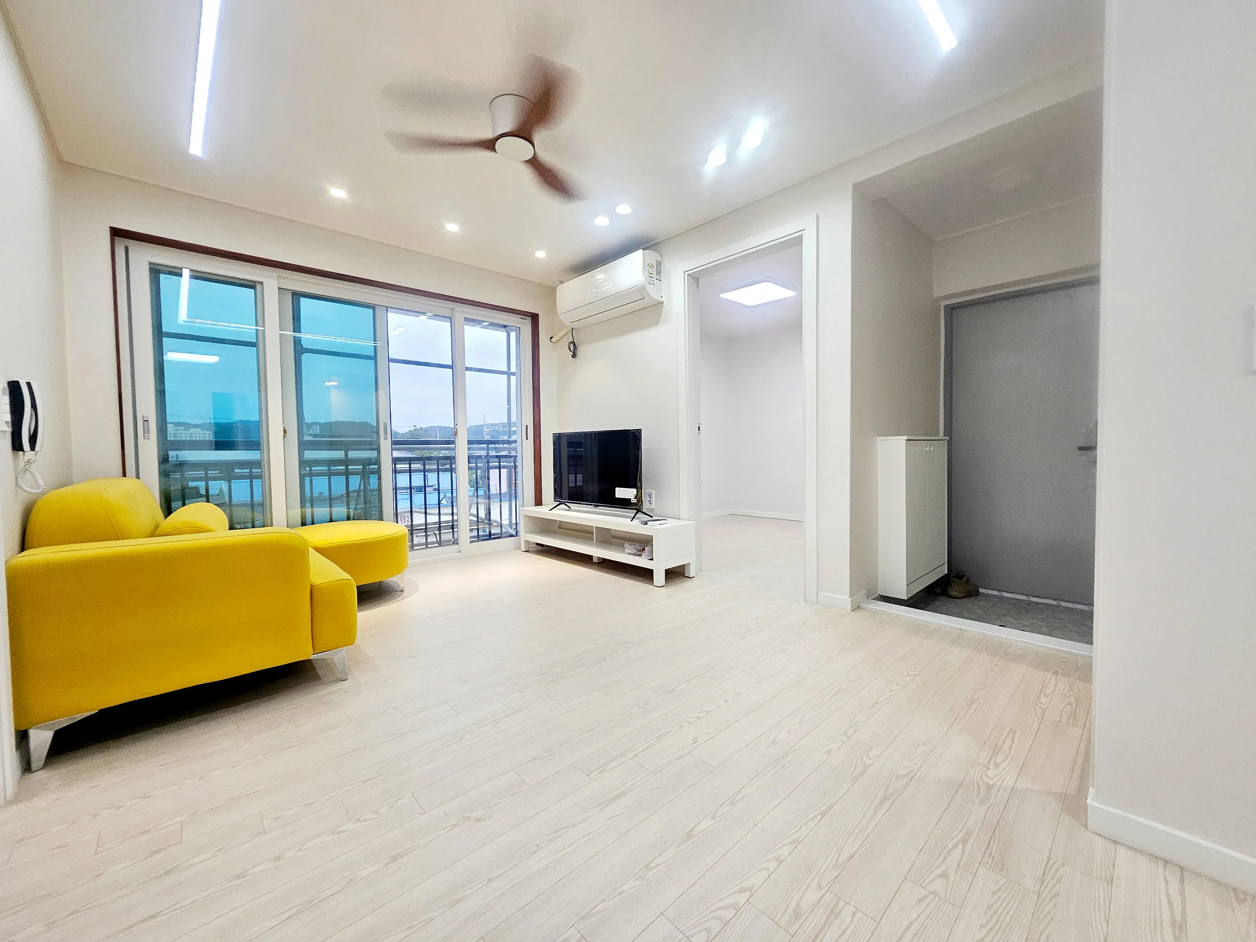 Low-Rise Apartment in Andong, Gyeongbuk — 53m², sleeps 3, 1 bath