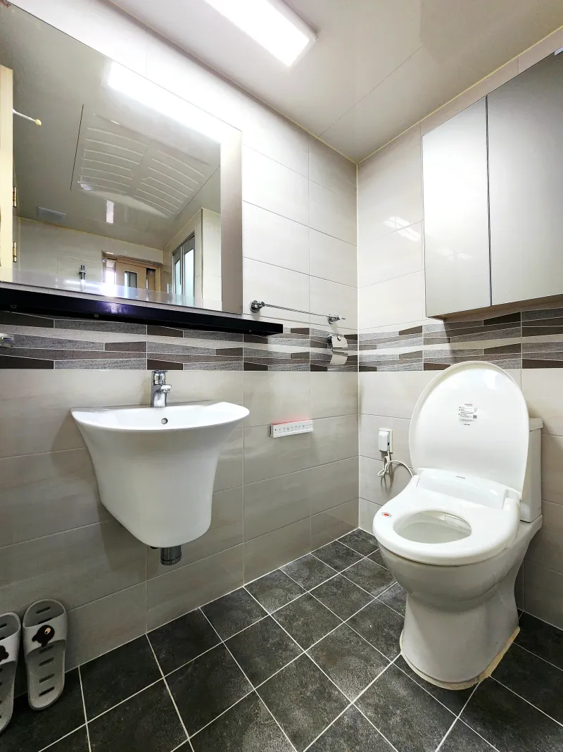 [Songpa, Seoul] Fully Furnished Two-Room Apartment with Park View, 3-Minute Walk from Munjeong Station 6