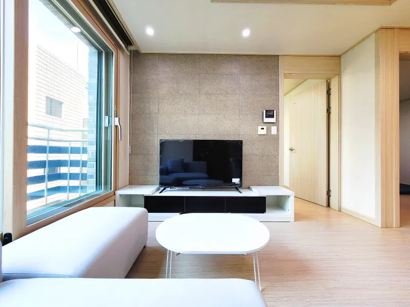 [Songpa, Seoul] Fully Furnished Two-Room Apartment with Park View, 3-Minute Walk from Munjeong Station 8