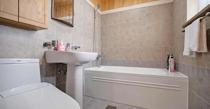 [Andeok, Seogwipo] 3-Story European-Style Kids' Private House with Indoor Heated Swimming Pool and Attic 13