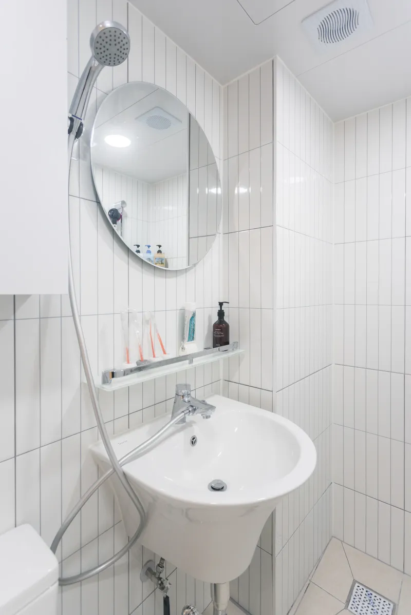 [Seodaemun, Seoul] 3-bedroom, 4 queen beds, 6 minutes from Hongik University Station and 2 minutes from Yonsei University Station 24