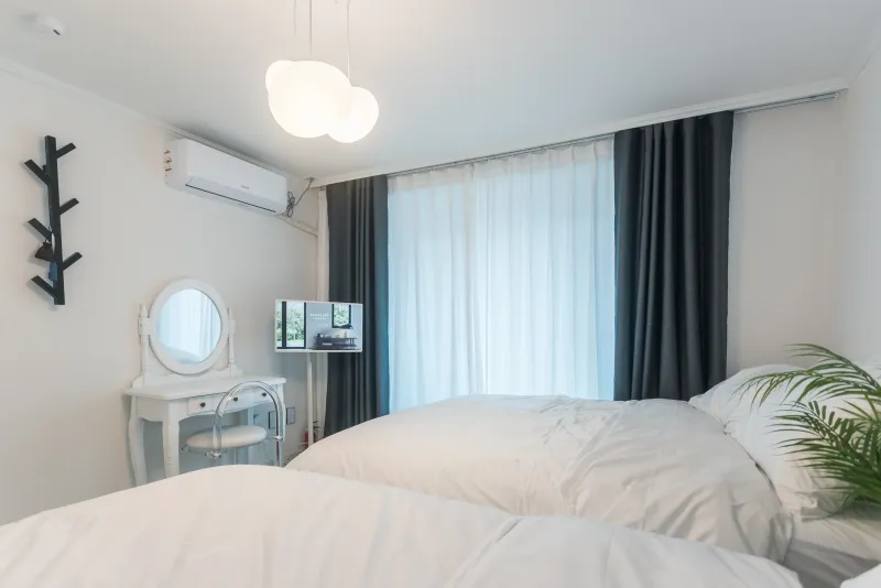 [Seodaemun, Seoul] 3-bedroom, 4 queen beds, 6 minutes from Hongik University Station and 2 minutes from Yonsei University Station 4