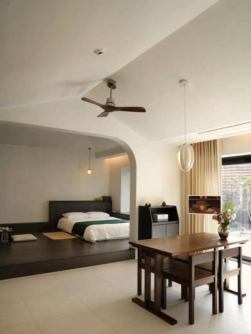 [Aewol, Jeju] Gueom-ri Beach Road, Jeju Stone Wall Emotional House, Pretty Garden Yard, Olle Trail 21