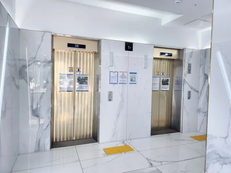 [Yeon-dong, Jeju] Newly Built Officetel with Convenient Transportation #Located in Bustling Area 13