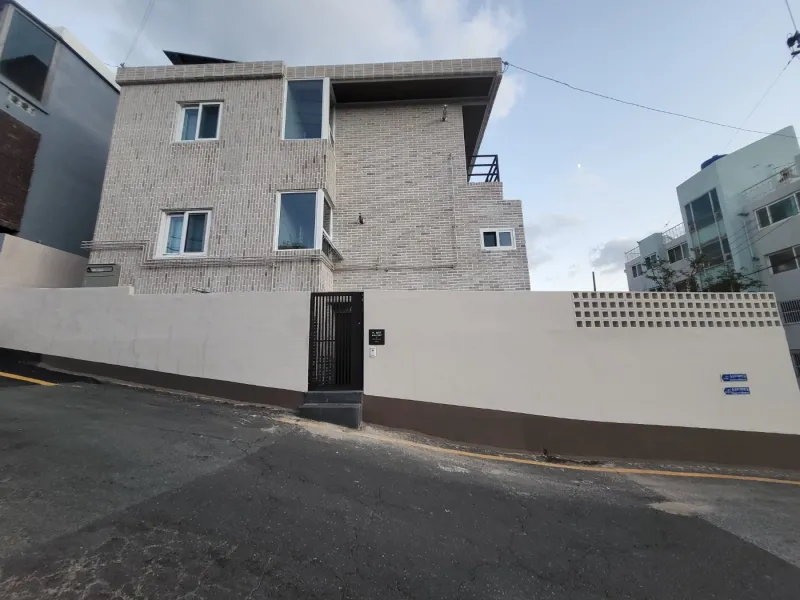 [Yeongdo, Busan] A picturesque gallery house with bamboo and a greenhouse 27