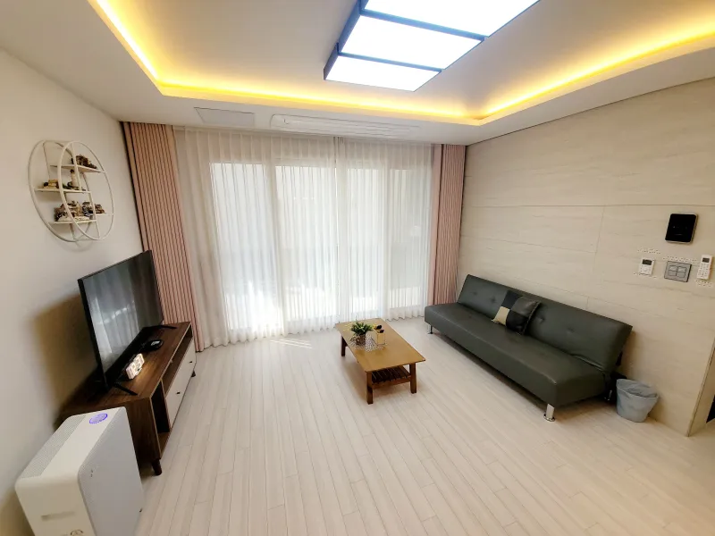 [Aewol, Jeju] Private detached house and pool villa and spacious space #Pets allowed 13
