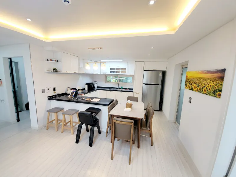 [Aewol, Jeju] Private detached house and pool villa and spacious space #Pets allowed 12