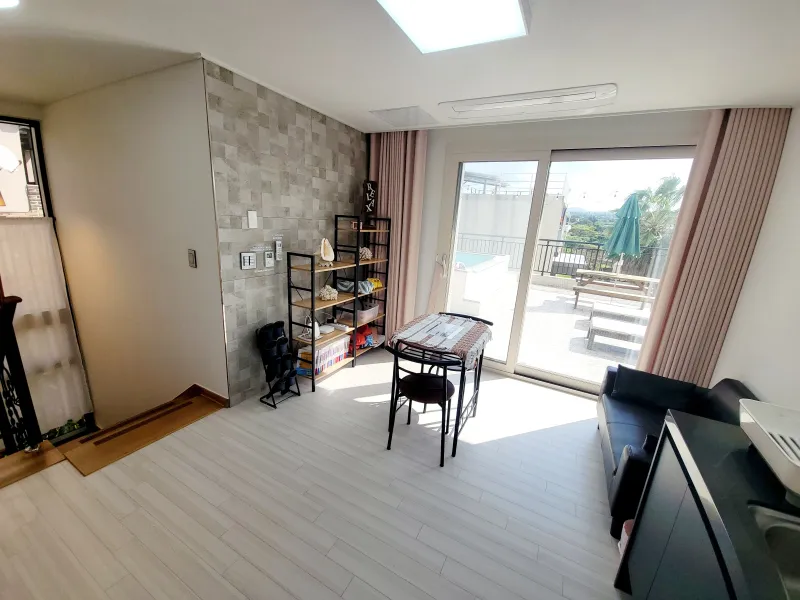 [Aewol, Jeju] Private detached house and pool villa and spacious space #Pets allowed 15